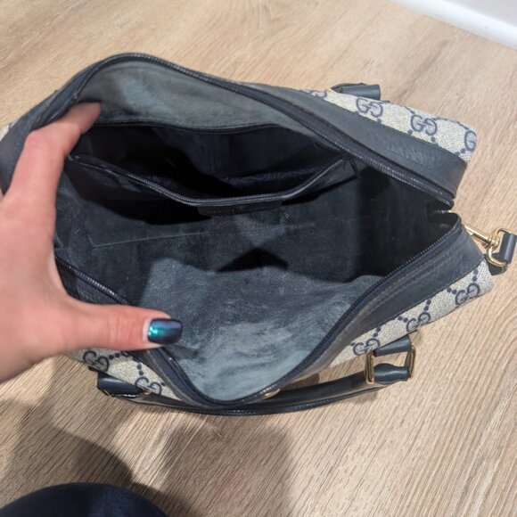 Vintage Navy Gucci Bag - Picture 7 of 11